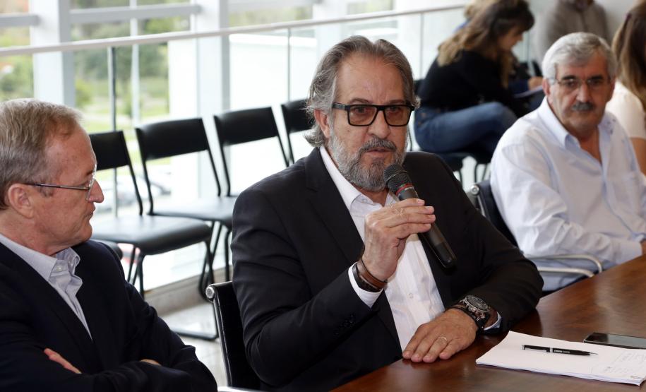 Governadora Cida Borghetti assina o decreto que regulamenta a lei estadual 18.295, de 2014. A medida dispõe sobre formas, prazos e procedimentos para a regularização ambiental de propriedades rurais, e atende dispositivos da lei federal 12.651, que estabeleceu o Novo Código Florestal brasileiro.  -   Curitiba, 29/10/2018   -  Foto: Jonas Oliveira/Governadoria