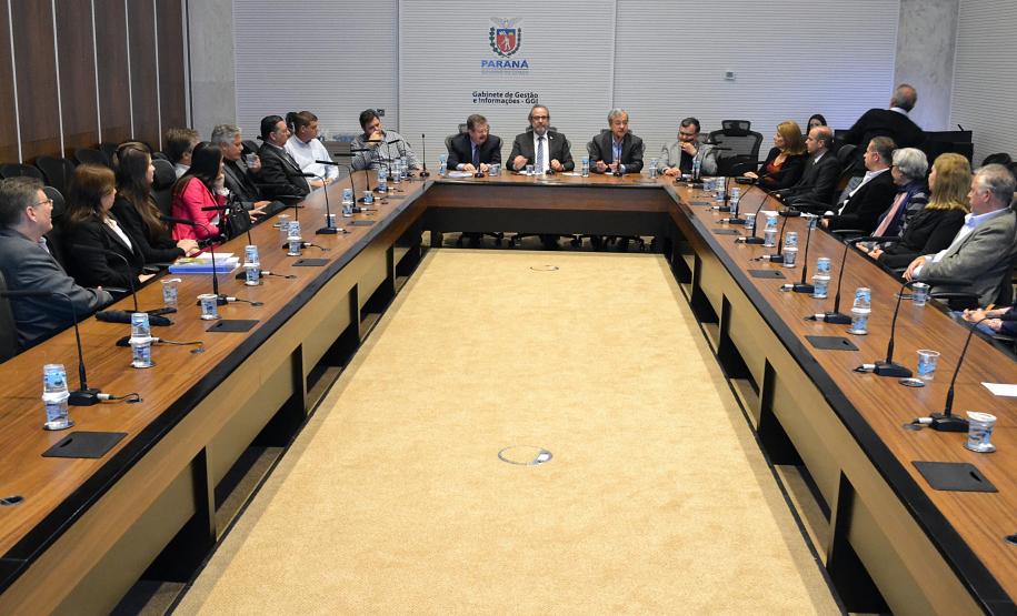 Foi lançada na manhã desta segunda-feira (19) a publicação com os resultados do Inventário Florestal Nacional no Paraná, em cerimônia realizada no Palácio Iguaçu