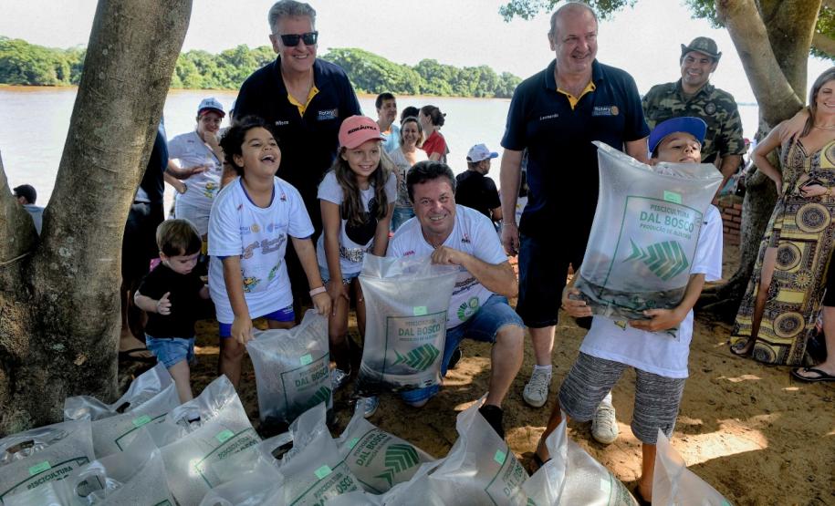 Governo promove soltura de peixes e plantio de árvores no Interior Governo promove soltura de peixes e plantio de árvores no Interior