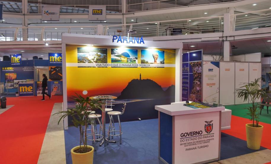 Paraná marca presença em feira de turismo do Mercosul