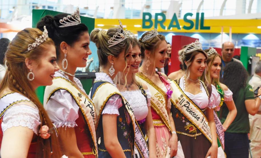 Paraná marca presença em feira de turismo do Mercosul