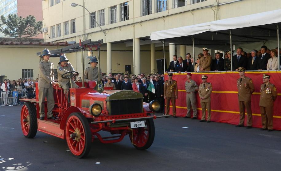 Dia do Bombeiro 3 Veículo histórico