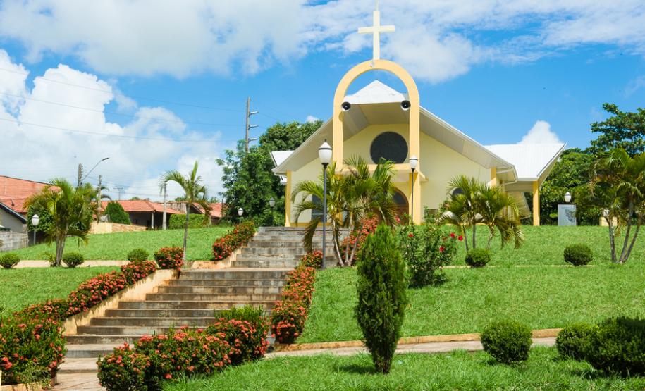 Santuários e celebrações compõem o turismo religioso do Paraná Santuários e celebrações compõem o turismo religioso do Paraná