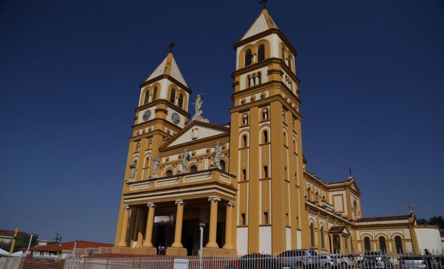 Santuários e celebrações compõem o turismo religioso do Paraná Santuários e celebrações compõem o turismo religioso do Paraná