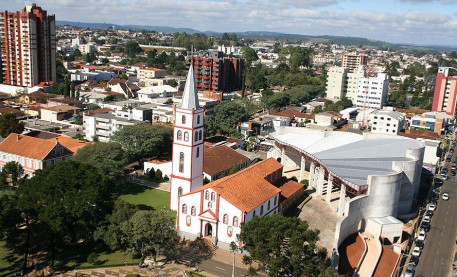 Santuários e celebrações compõem o turismo religioso do Paraná Santuários e celebrações compõem o turismo religioso do Paraná