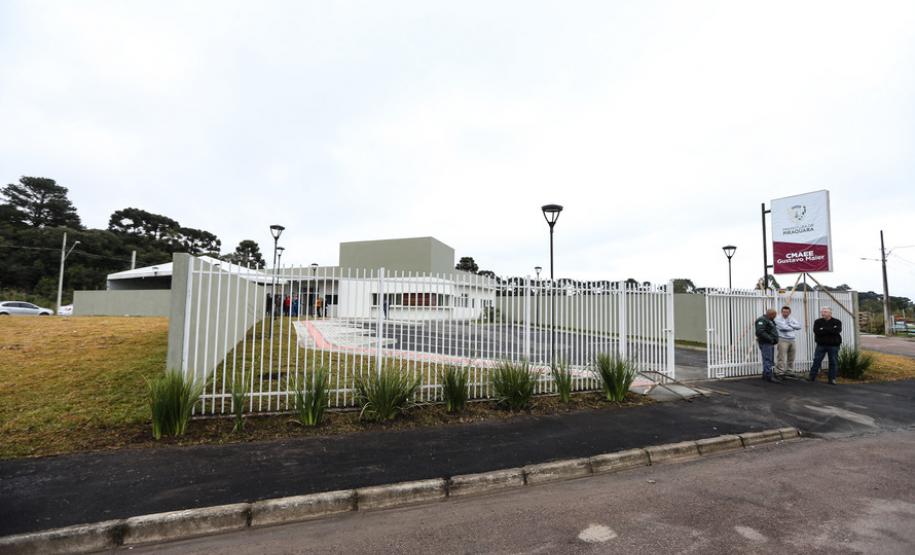 Governo entrega documentos para regularizar pequenas propriedades rurais de Piraquara