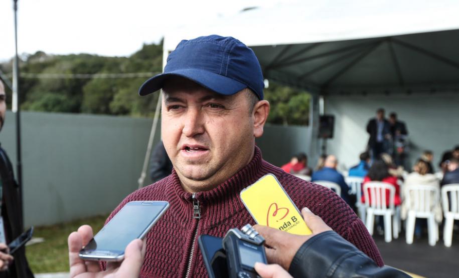 Governo entrega documentos para regularizar pequenas propriedades rurais de Piraquara