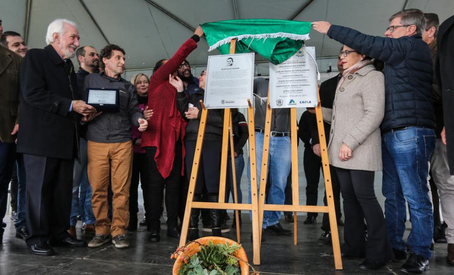 Governo entrega documentos para regularizar pequenas propriedades rurais de Piraquara