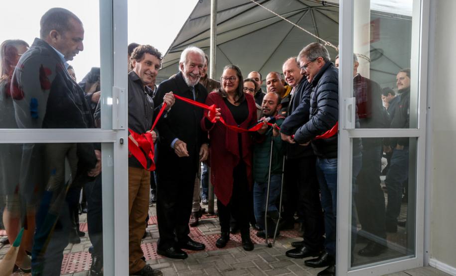 Governo entrega documentos para regularizar pequenas propriedades rurais de Piraquara