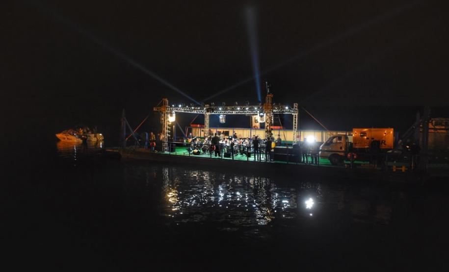 Espetáculo na baía de Paranaguá comemora 371 anos do aniversário do município