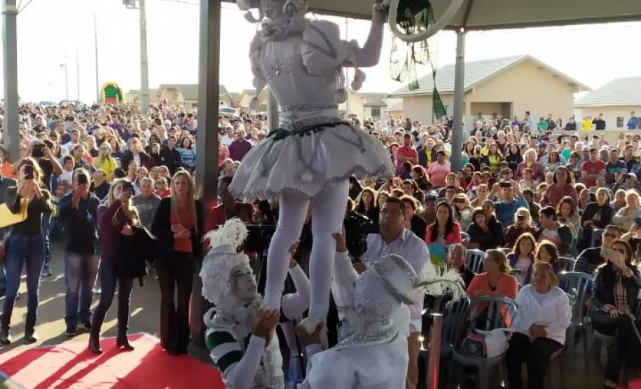 Governo entrega 193 casas populares em Terra Boa
