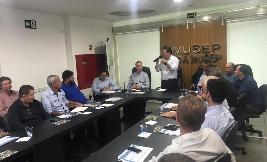 Governo e municípios discutem sobre gestão ambiental em Maringá