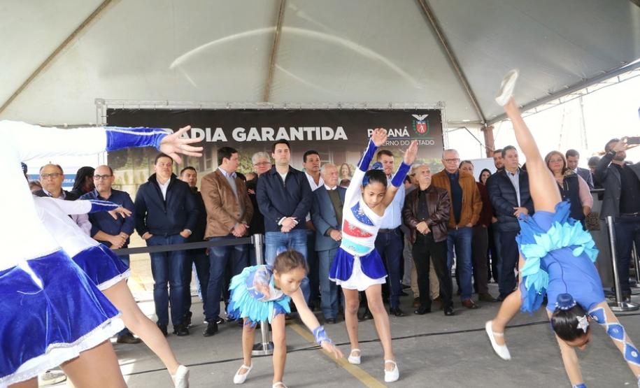 367 famílias recebem títulos de propriedade de imóveis no Litoral