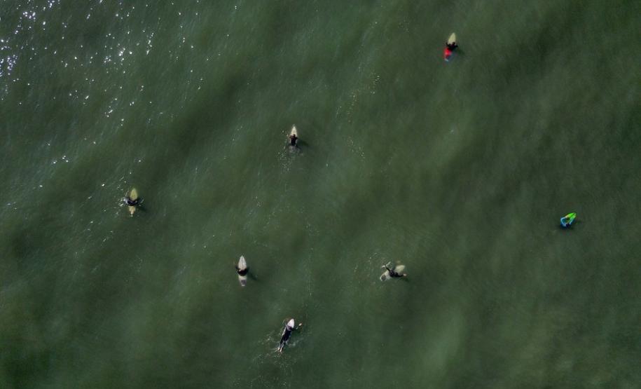 Ilha do Mel recebe etapa do Campeonato Brasileiro de Surf