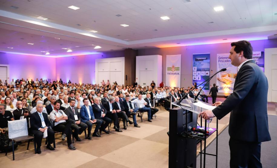 Líder na produção de pescados, Paraná sedia evento sobre o setor