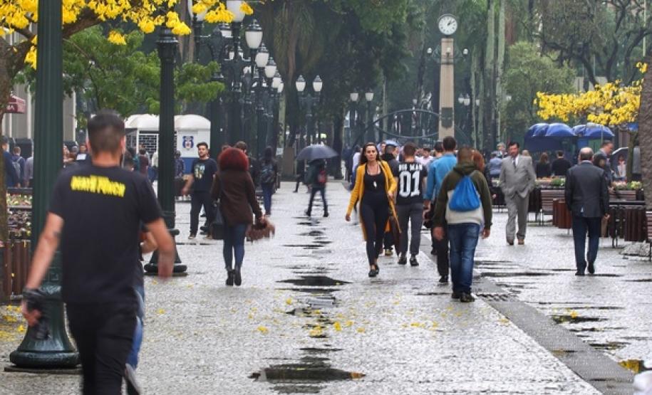 Primavera começa com temperatura amena e sem chuva no Paraná