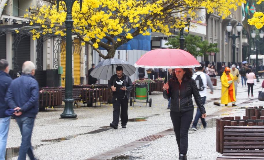 Primavera começa com temperatura amena e sem chuva no Paraná