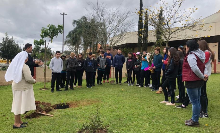 Ter ética também é cuidar do meio ambiente, diz controlador