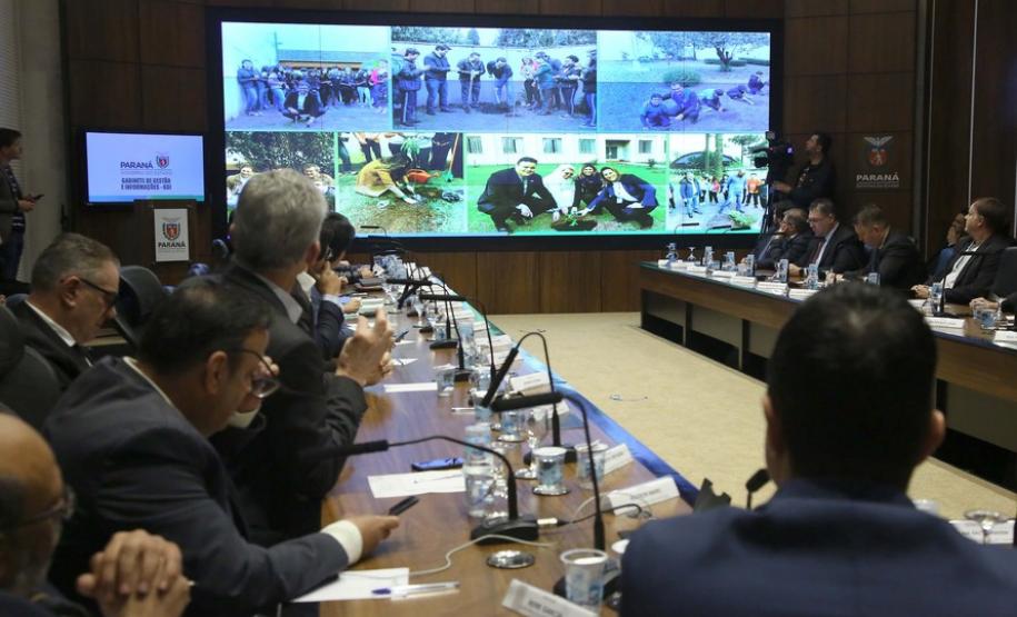 Plantio de mais de 400 mil árvores é um marco do Paraná, diz governador