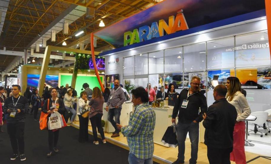 Paraná participa da maior feira de negócios e turismo do Brasil Paraná participa da maior feira de negócios e turismo do Brasil