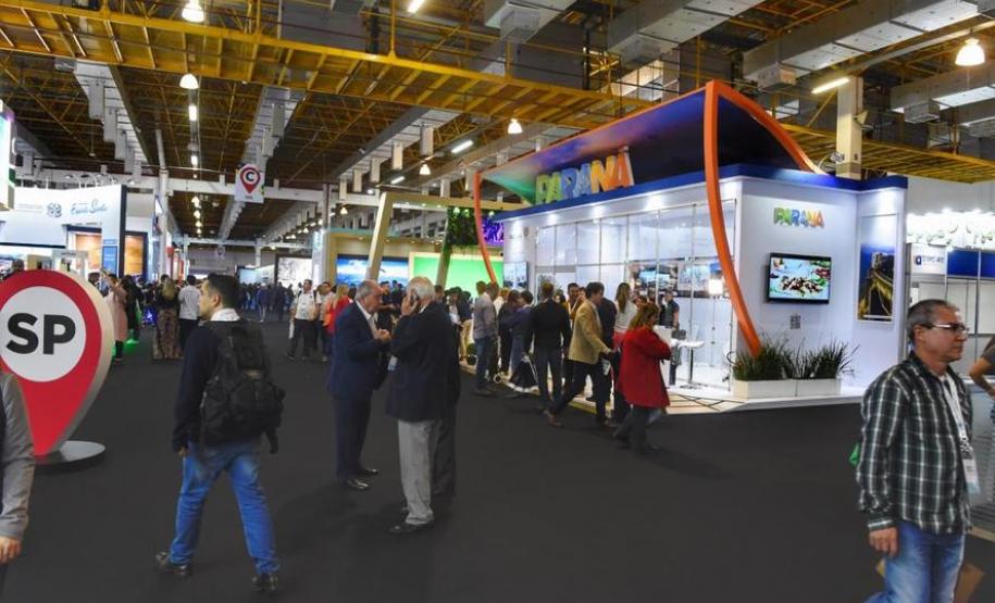Paraná participa da maior feira de negócios e turismo do Brasil Paraná participa da maior feira de negócios e turismo do Brasil