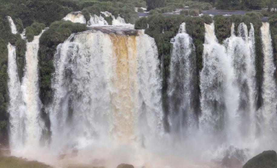 10 lugares imperdíveis para conhecer no Paraná