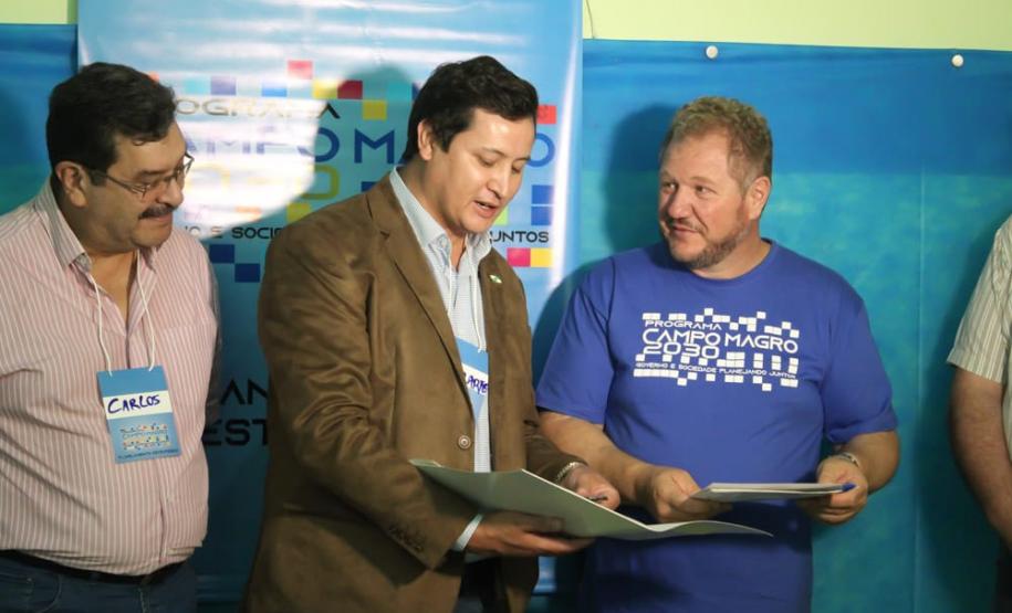 Governo e Campo Magro vão regularizar 100 propriedades rurais