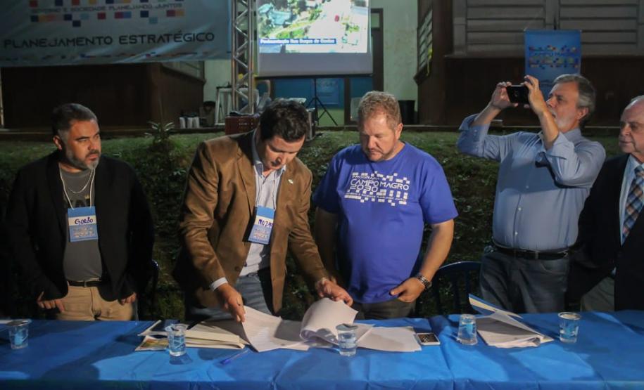 Governo e Campo Magro vão regularizar 100 propriedades rurais