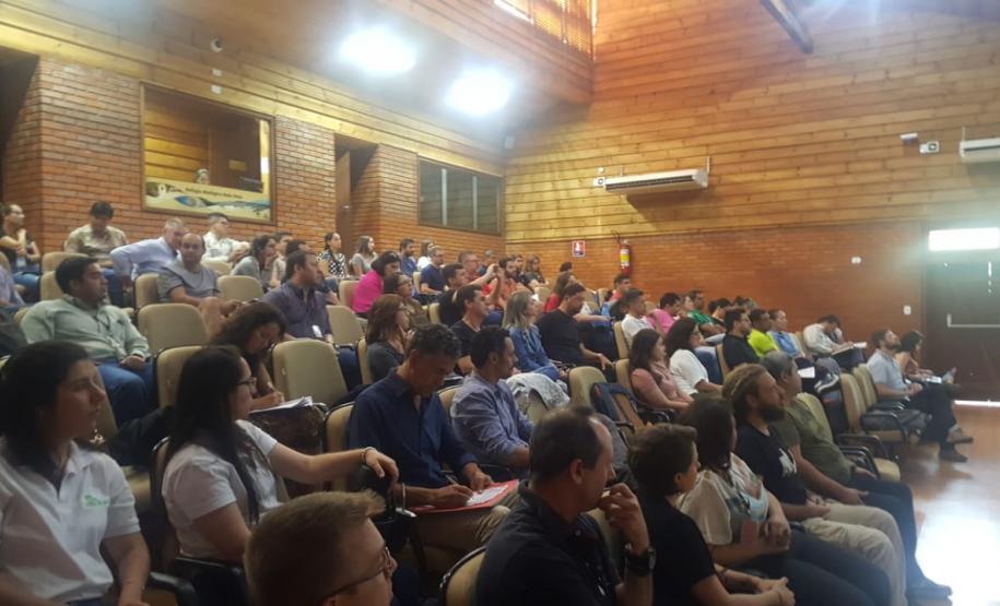 IAP participa de seminário internacional sobre restauração ecológica do Rio Paraná e das Araucárias IAP participa de seminário internacional sobre restauração ecológica do Rio Paraná e das Araucárias