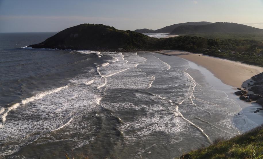 Coleta de amostras de águas das praias do Paraná começa já em novembro