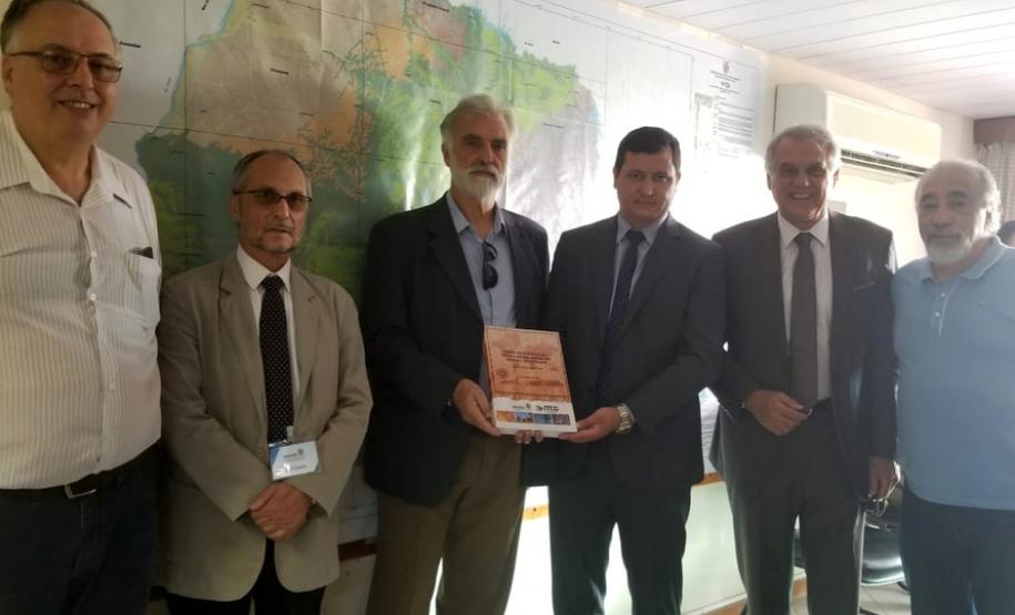 Parceria com o ITCG lança projetos de geologia no Paraná