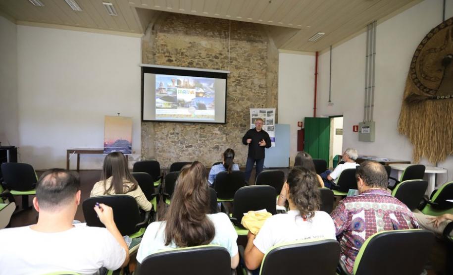 Comerciantes são capacitados para receber turistas na temporada Comerciantes são capacitados para receber turistas na temporada