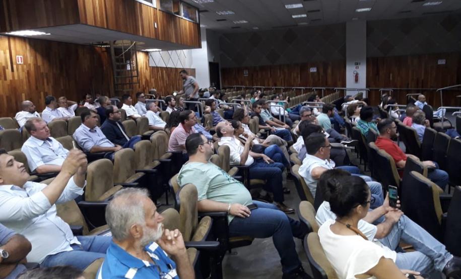 Governo e municípios discutem soluções para os aterros sanitários