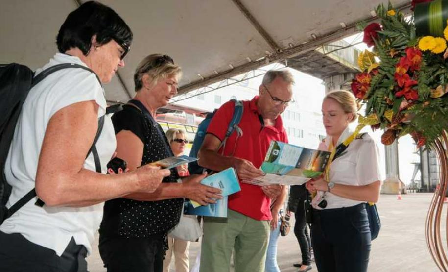 Porto de Paranaguá volta a receber navio de passageiros Porto de Paranaguá volta a receber navio de passageiros