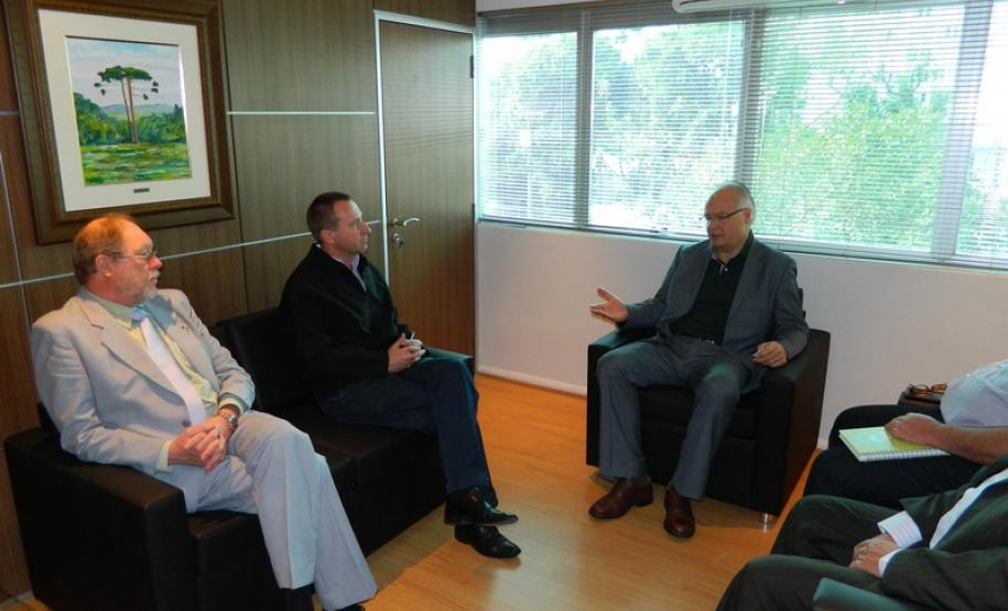 CREA Prsidente do CREA Joel Kruger e Jonel IURK