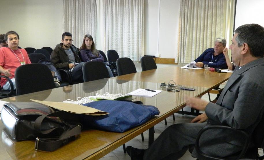 Arquitetos e engenheiros são capacitados em obras públicas