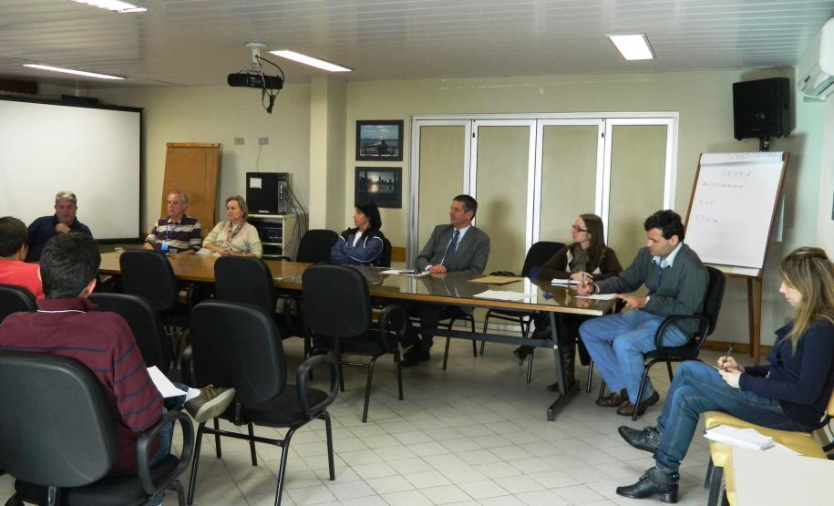 Arquitetos e engenheiros são capacitados em obras públicas