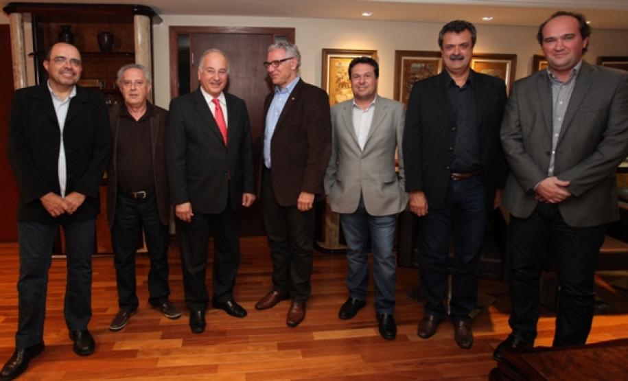 Governo e indústria discutem cobrança pelo uso da água