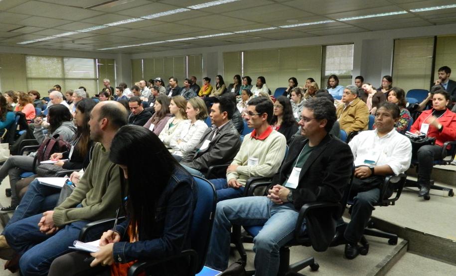 Governo e universidade discutem gestão de resíduos sólidos Governo e universidade discutem gestão de resíduos sólidos