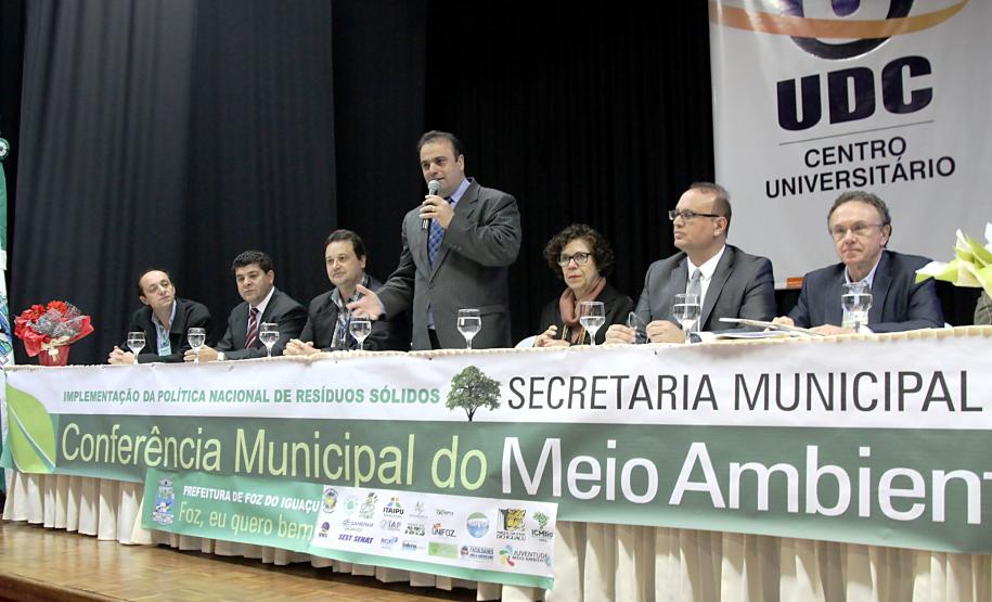 Foz do Iguaçu é a primeira cidade a promover a Conferência Municipal do Meio Ambiente Foz do Iguaçu é a primeira cidade a promover a Conferência Municipal do Meio Ambiente