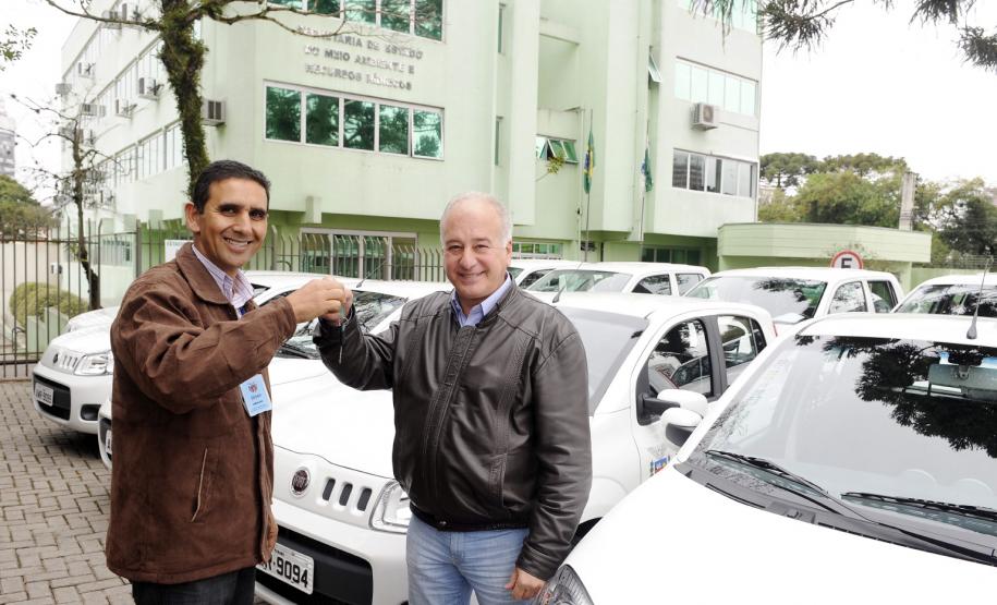 Governo entrega 24 veículos para resposta rápida aos danos ambientais causados pelas chuvas