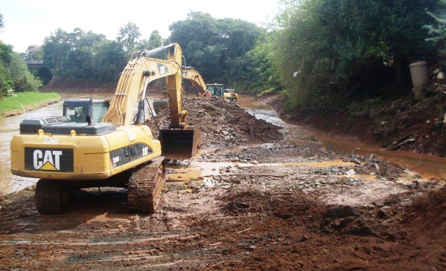 Durante as fortes chuvas ocorridas no mês de junho, as famílias que vivem nas proximidades do rio Marrecas, em Francisco Beltrão, na região Sudoeste do Paraná, puderam ser avisadas com três horas de antecedência de que o nível do rio iria subir. O rio também passa por obras de drenagem, que já aumentar a sua vazão.