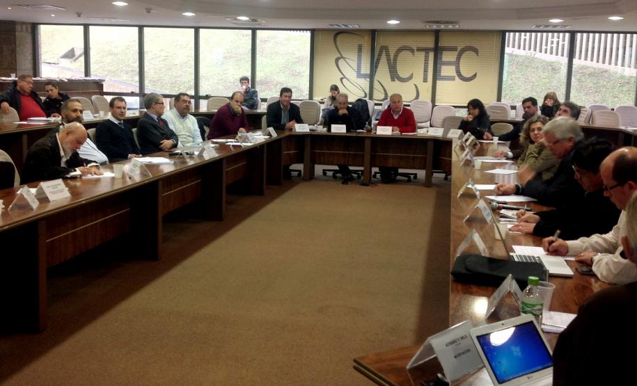 Conselho aprova política de educação ambiental e avalia nova lei para resíduos sólidos