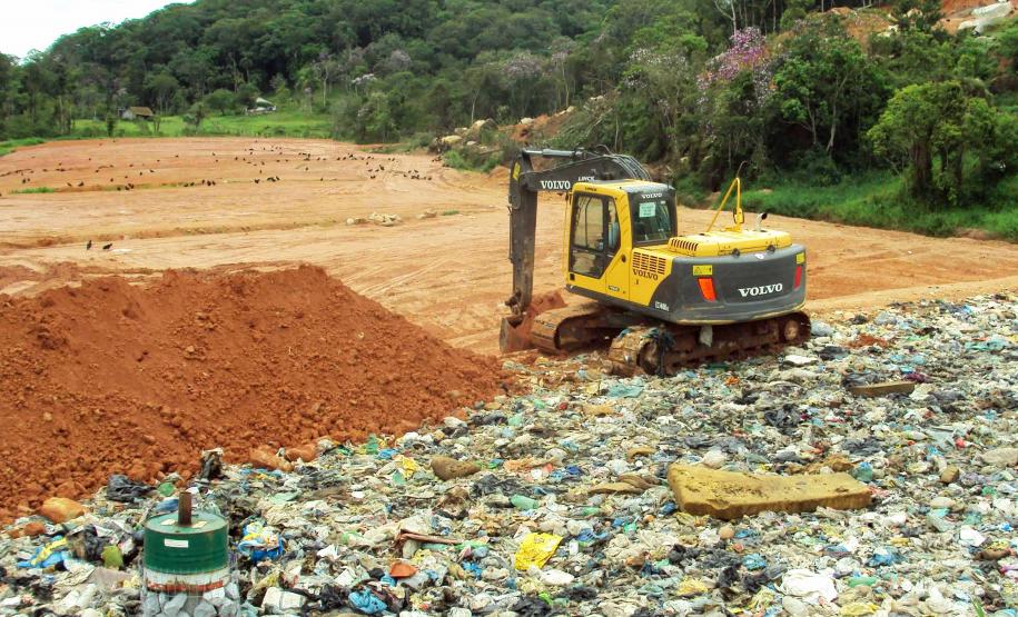 Faltam aterros sanitários em 60% dos municípios do Oeste