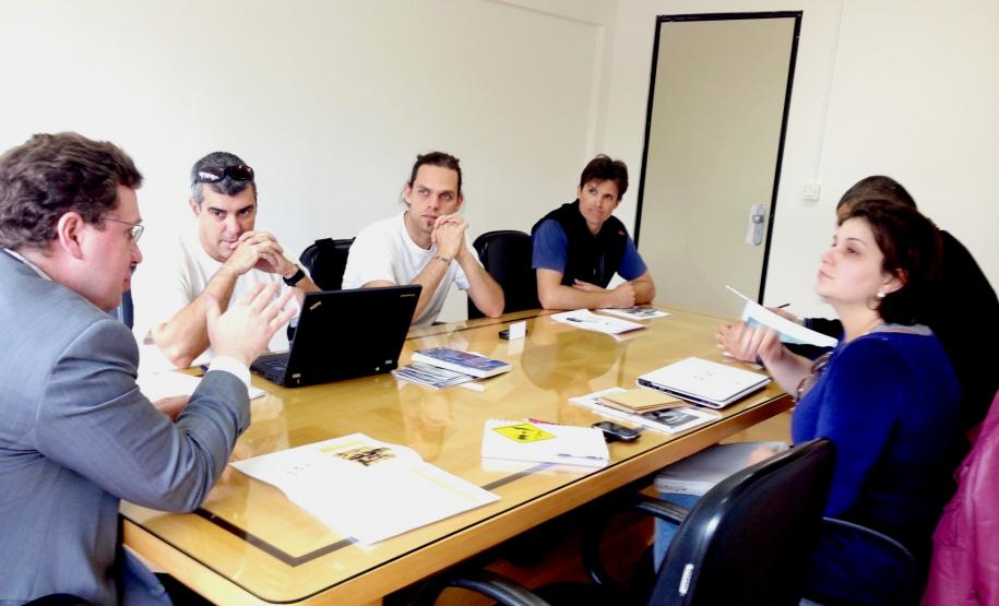 A Secretaria do Meio Ambiente e Recursos Hídricos dará início à elaboração de uma política estadual para incentivo ao uso da bicicleta, o "Ciclo Paraná". O programa será desenvolvido em parceria com cicloativistas, universidades e órgãos de governo com o objetivo de nortear os municípios paranaenses que tiverem interesse em aderir à iniciativa.