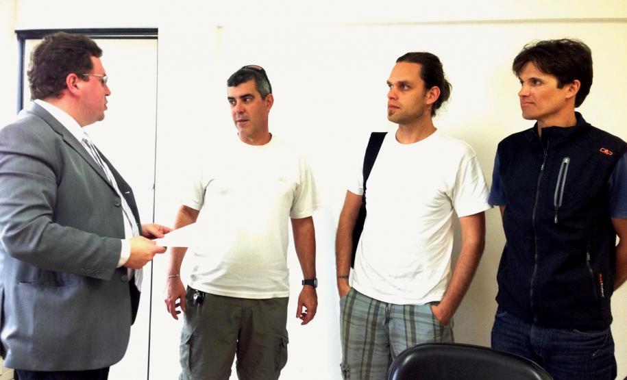 A Secretaria do Meio Ambiente e Recursos Hídricos dará início à elaboração de uma política estadual para incentivo ao uso da bicicleta, o "Ciclo Paraná". O programa será desenvolvido em parceria com cicloativistas, universidades e órgãos de governo com o objetivo de nortear os municípios paranaenses que tiverem interesse em aderir à iniciativa.