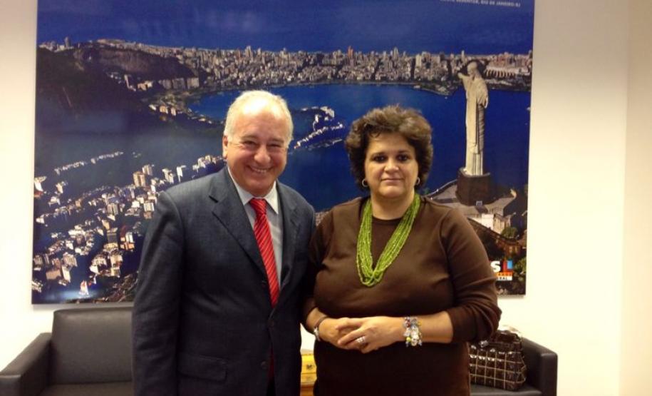 Paraná sem Lixões é entregue à ministra do Meio Ambiente