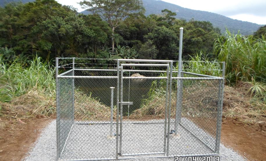 A Rede Paranaense de Monitoramento Hidrometereológico (REPAMH) disponibilizará em breve dados, em tempo real, das previsões meteorológicas, do monitoramento do nível dos rios em todas as bacias hidrográficas do Paraná e da quantidade de chuva. Na foto estação Cubatão em Instalação. Foto: Divulgação