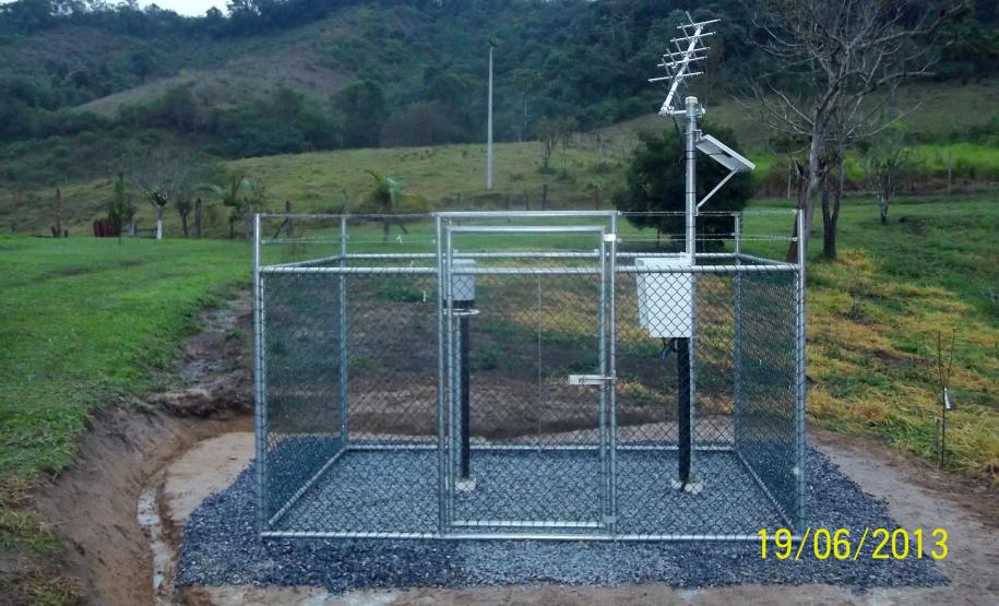 A Rede Paranaense de Monitoramento Hidrometereológico (REPAMH) disponibilizará em breve dados, em tempo real, das previsões meteorológicas, do monitoramento do nível dos rios em todas as bacias hidrográficas do Paraná e da quantidade de chuva. Na foto estação Foz do São Sebastião. Foto: Divulação