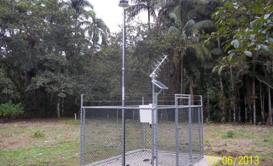 A Rede Paranaense de Monitoramento Hidrometereológico (REPAMH) disponibilizará em breve dados, em tempo real, das previsões meteorológicas, do monitoramento do nível dos rios em todas as bacias hidrográficas do Paraná e da quantidade de chuva. Na fto estação Pinguela_rio Cachoeira. Foto: Divulgação